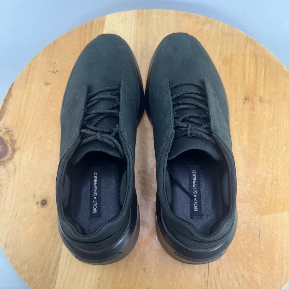 Wolf & Shepherd SuperCrossover Trainer Mens Size 8 Hybrid Dress Shoes Nubuck